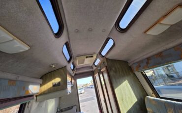 Ford-econoline-e350-1986-white-3