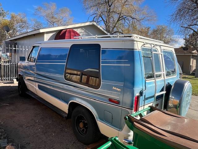 Ford-econoline-e350-1991-custom-2