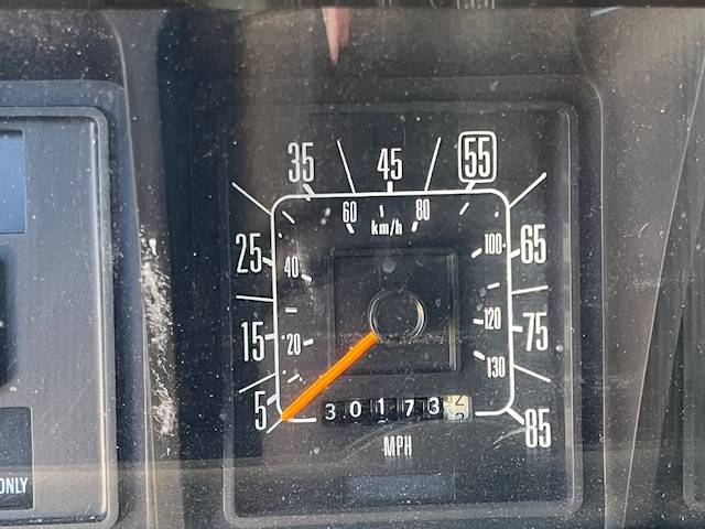 Ford-econoline-e350-1991-custom-4