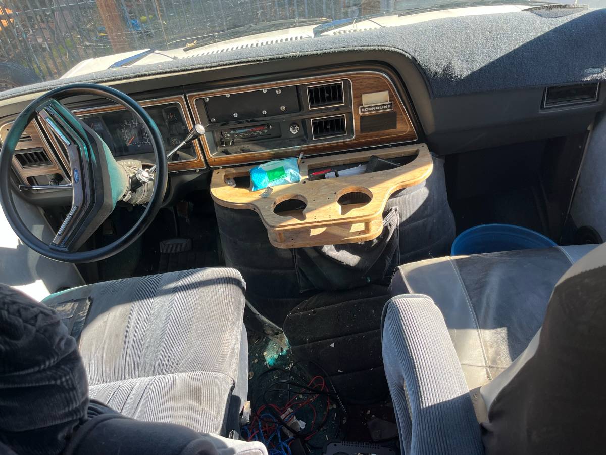 Ford-econoline-e350-1991-custom-6