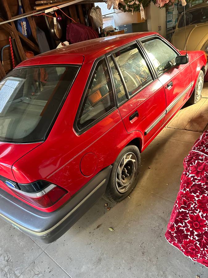 Ford-escort-1990-red-2