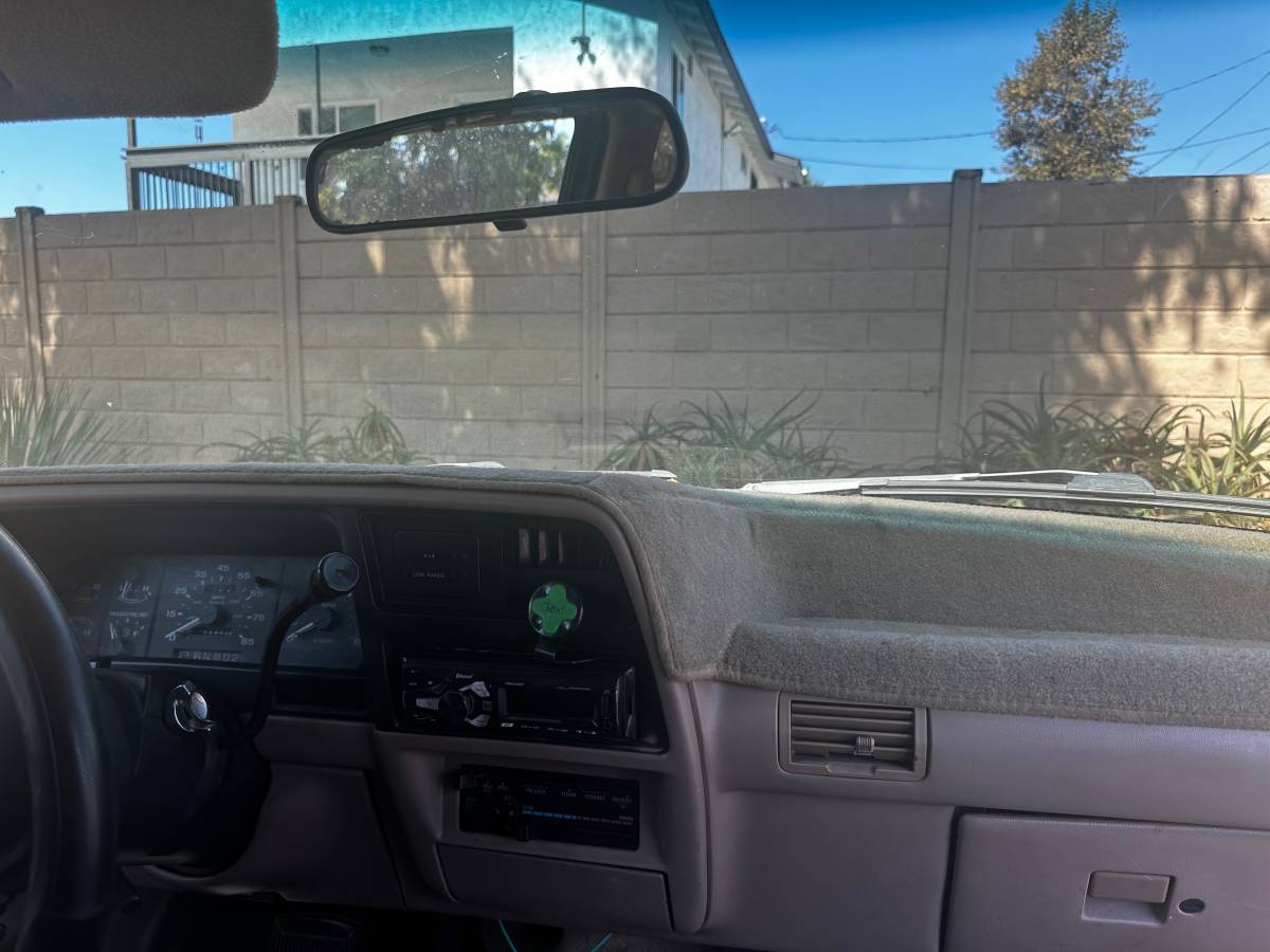 Ford-explorer-1994-black-11