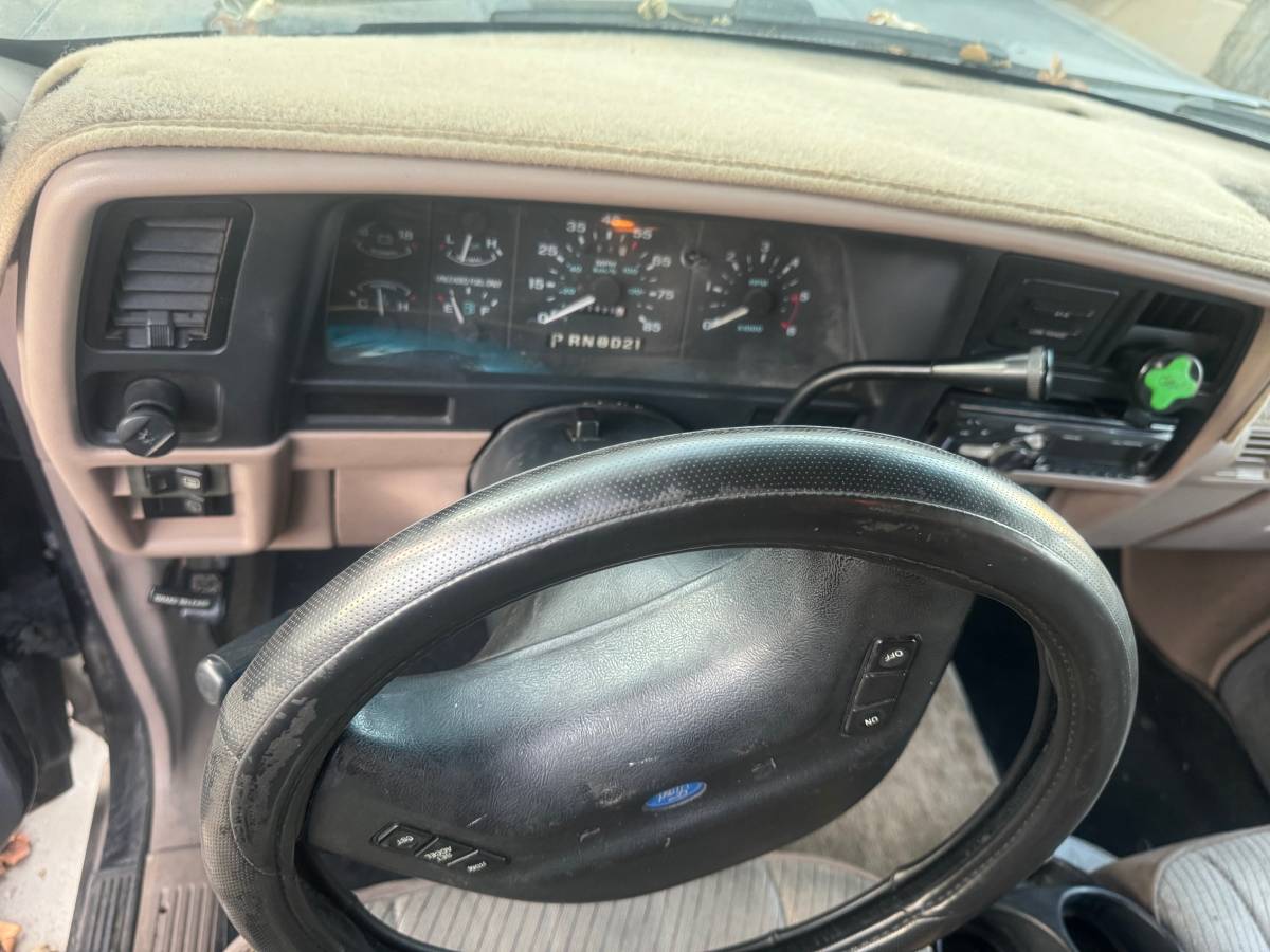 Ford-explorer-1994-black-16