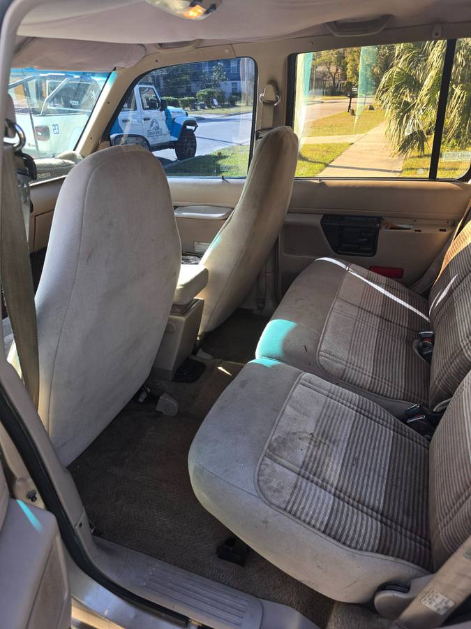 Ford-explorer-xlt-1992-green-15