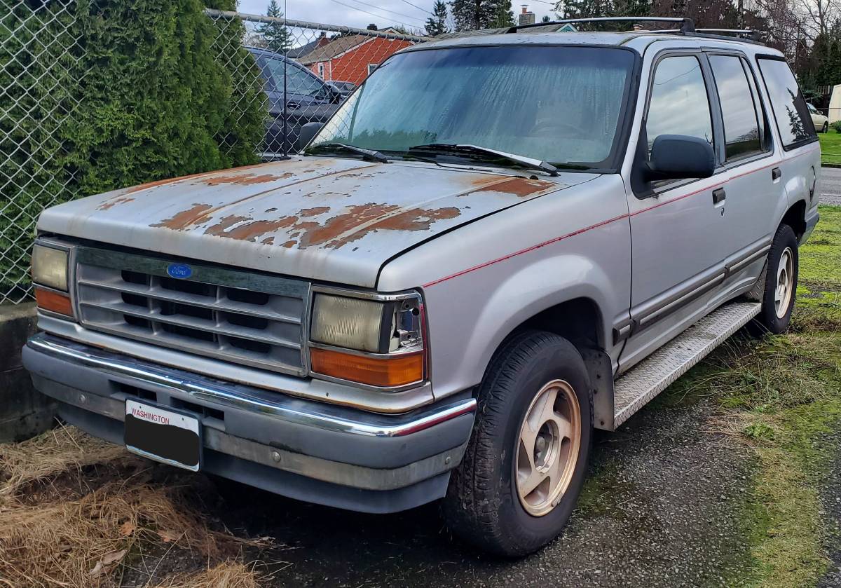 Ford-explorer-xlt-1992-silver-1