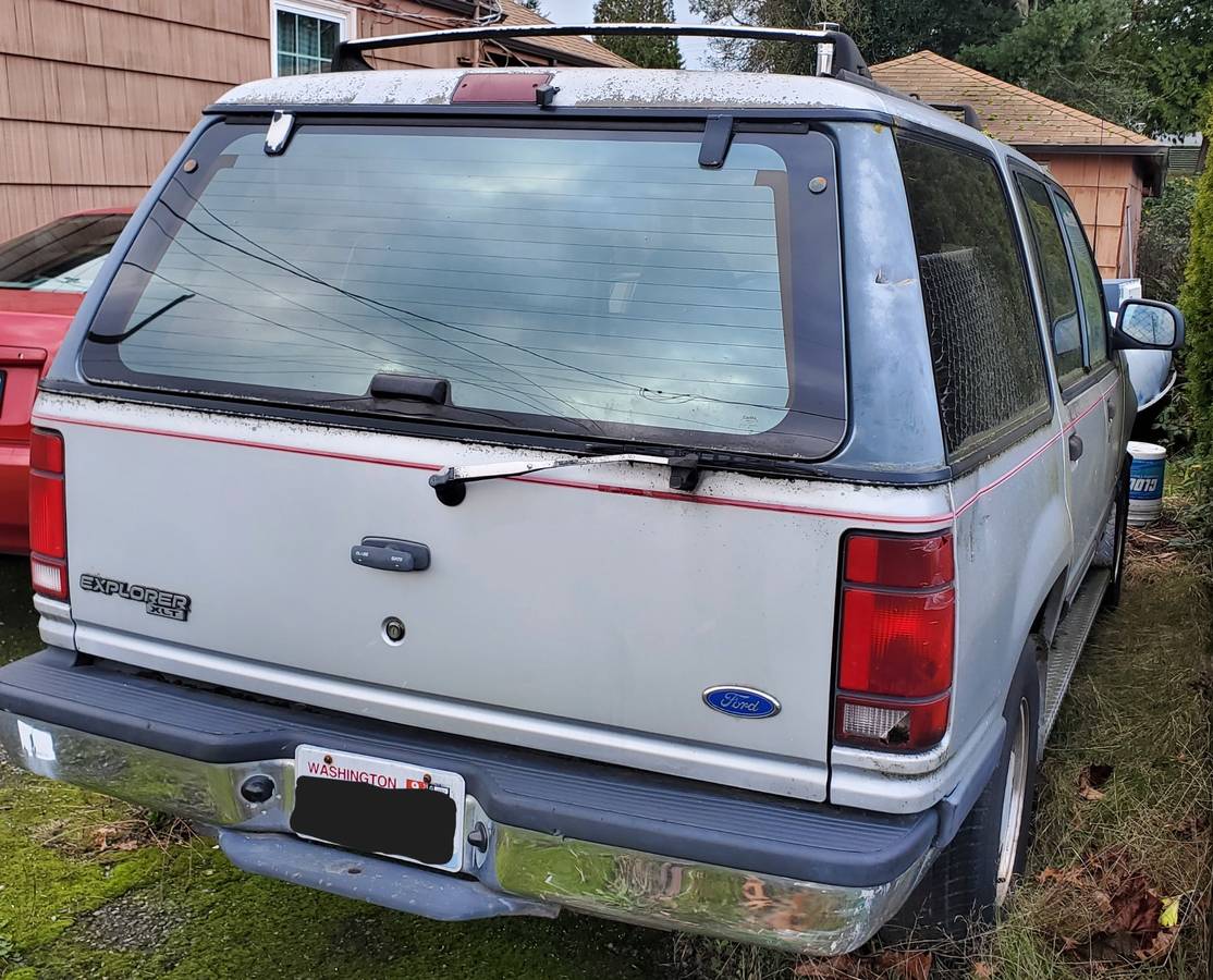 Ford-explorer-xlt-1992-silver-3