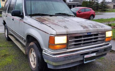 Ford-explorer-xlt-1992-silver