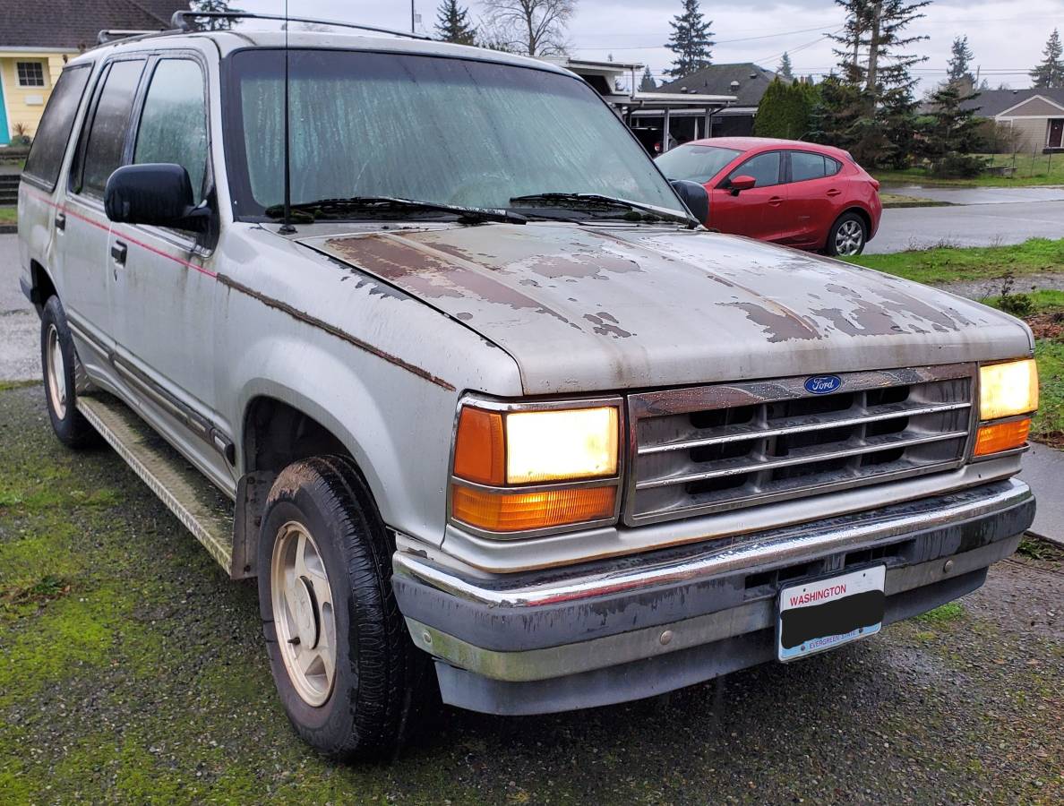 Ford-explorer-xlt-1992-silver