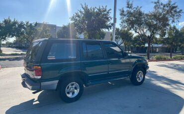 Ford-explorer-xlt-1996-green-3