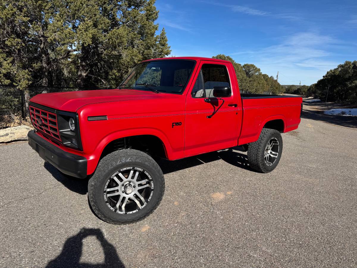 Ford-f-150-1982-red-1