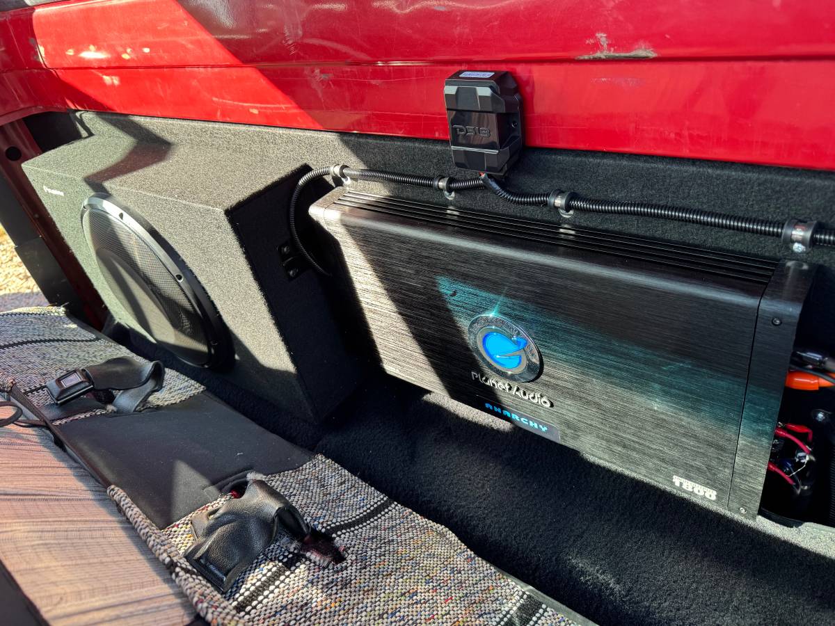 Ford-f-150-1982-red-10