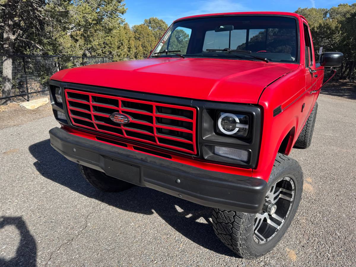 Ford-f-150-1982-red-2