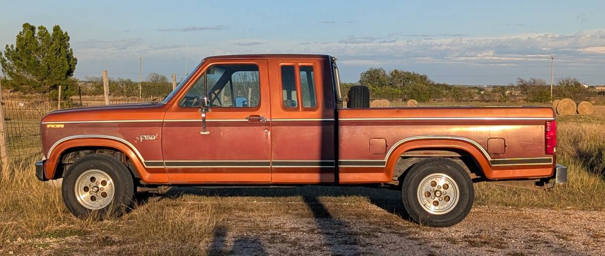 Ford-f-150-1984-brown
