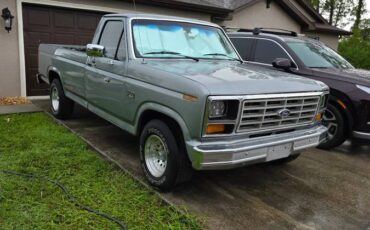 Ford-f-150-1984-silver