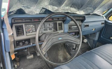 Ford-f-150-1984-silver-5