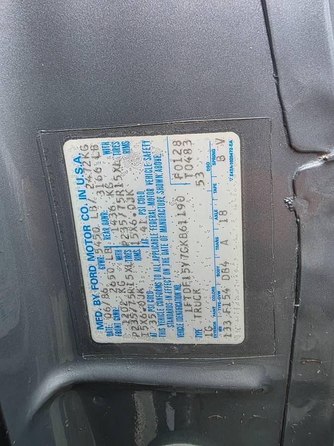 Ford-f-150-1984-silver-9