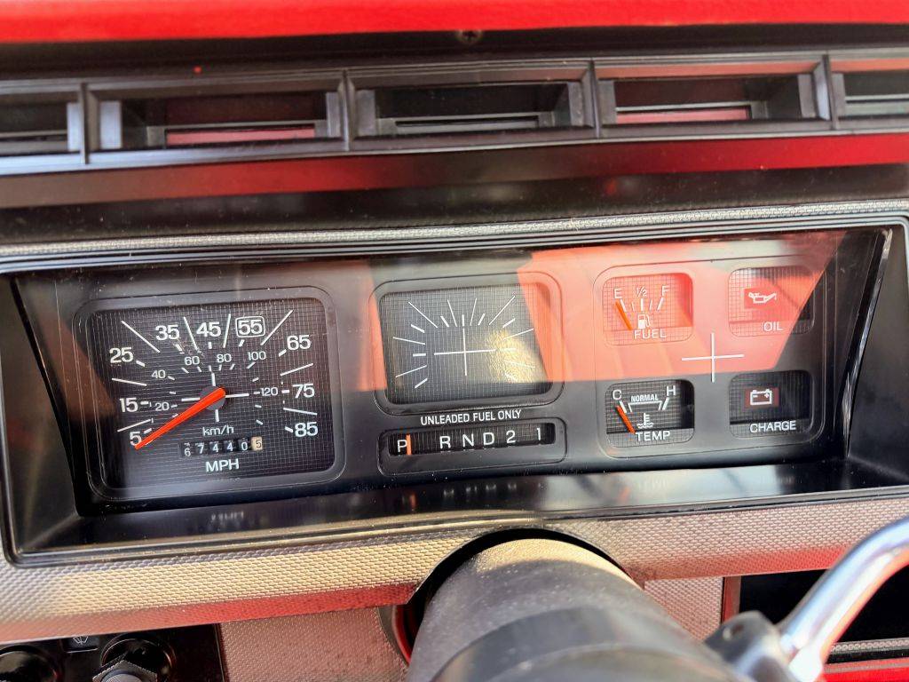 Ford-f-150-1985-red-12