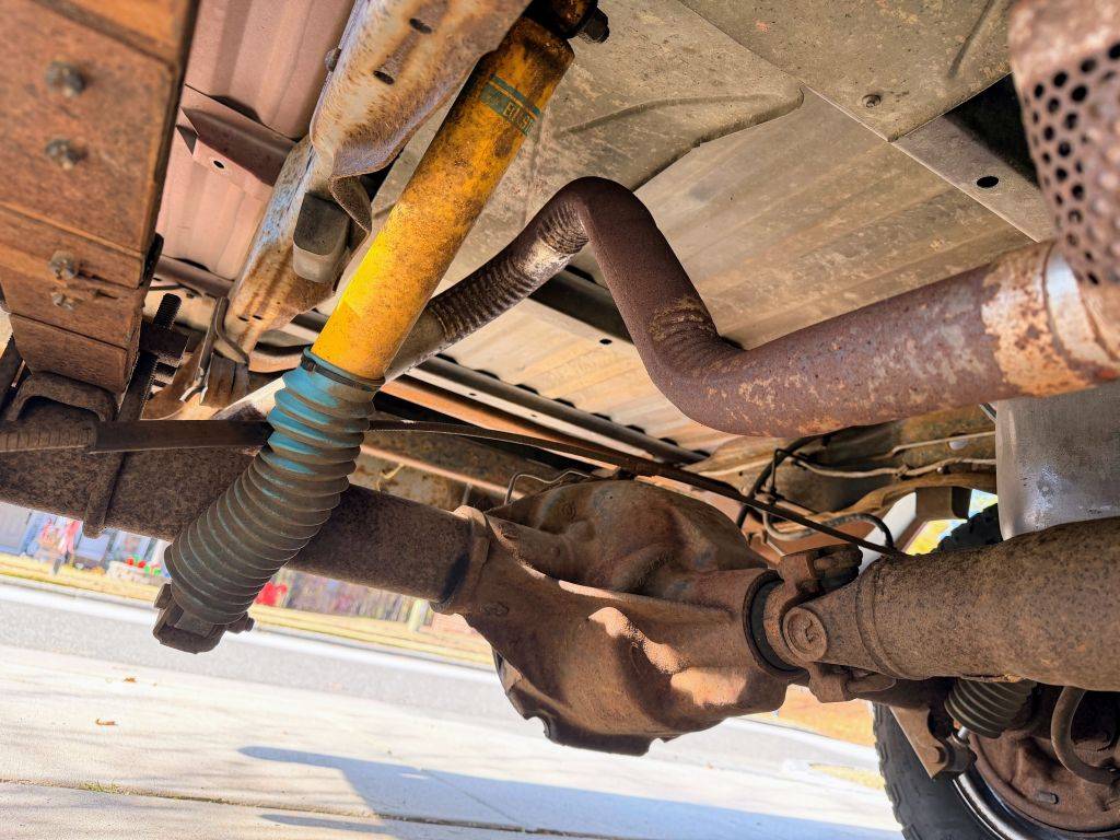 Ford-f-150-1985-red-19