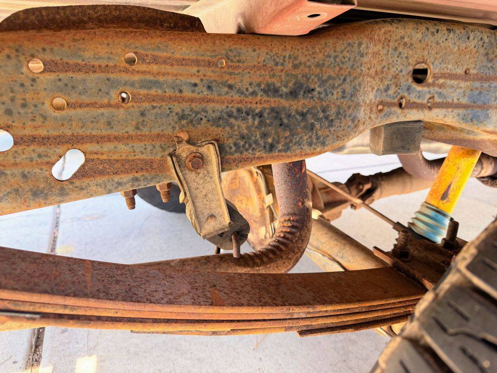 Ford-f-150-1985-red-21