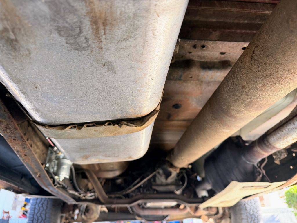 Ford-f-150-1985-red-23