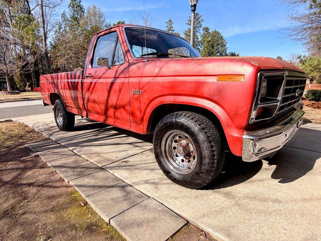 Ford-f-150-1985-red-5