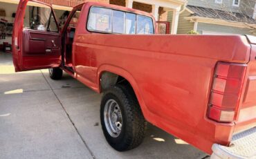 Ford-f-150-1985-red-7