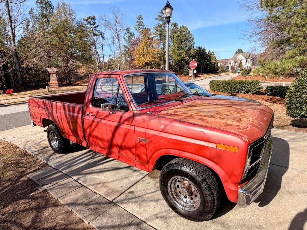 Ford-f-150-1985-red-8