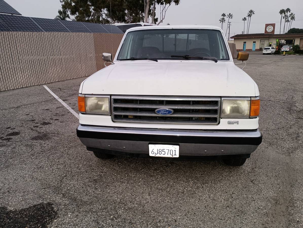 Ford-f-150-1990-white-1