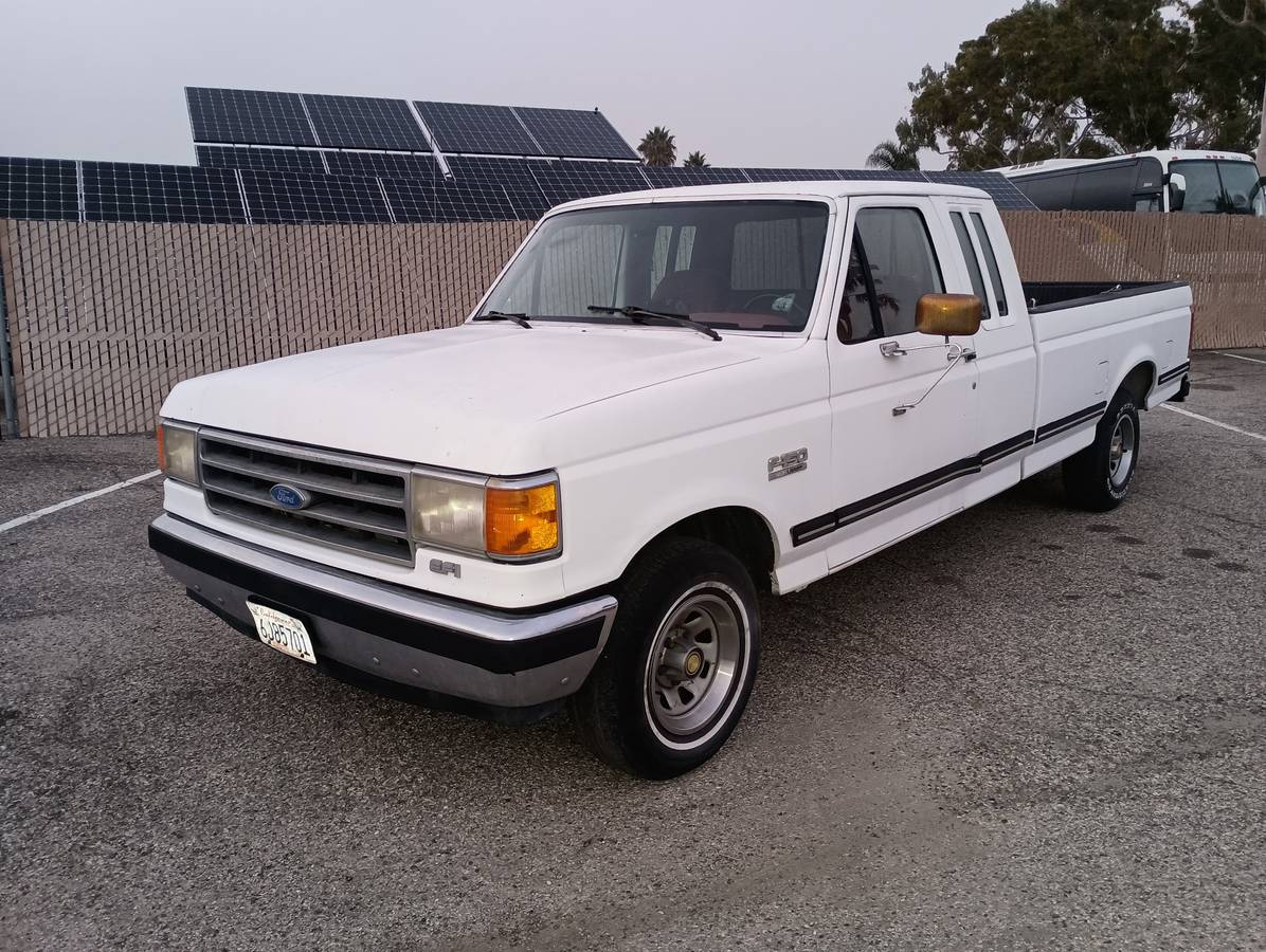 Ford-f-150-1990-white-3