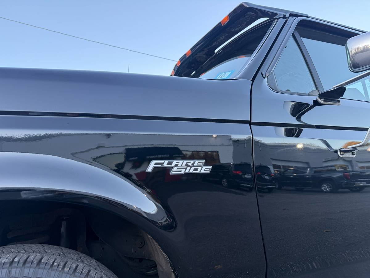 Ford-f-150-1994-black-2