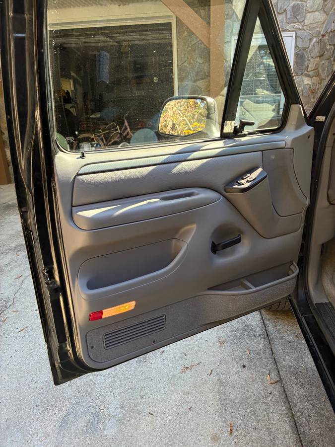 Ford-f-150-1994-black-4