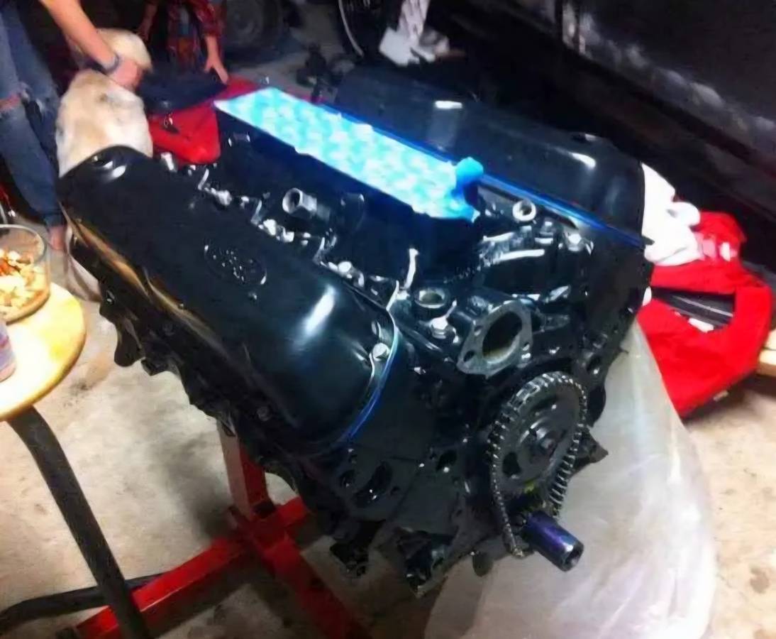 Ford-f-150-302-efi-1986-black-4