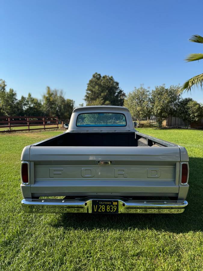 Ford-f-250-1966-silver-2