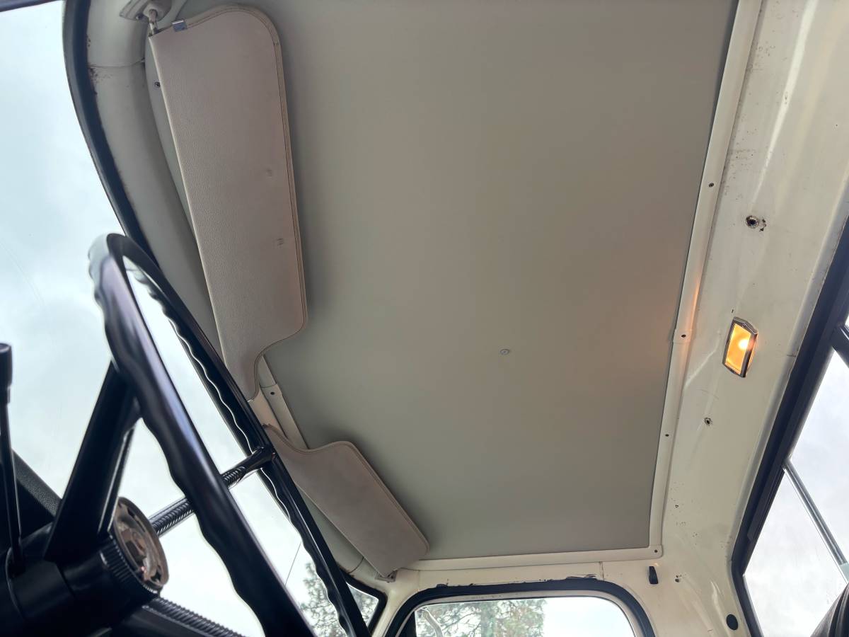 Ford-f-250-1970-white-3