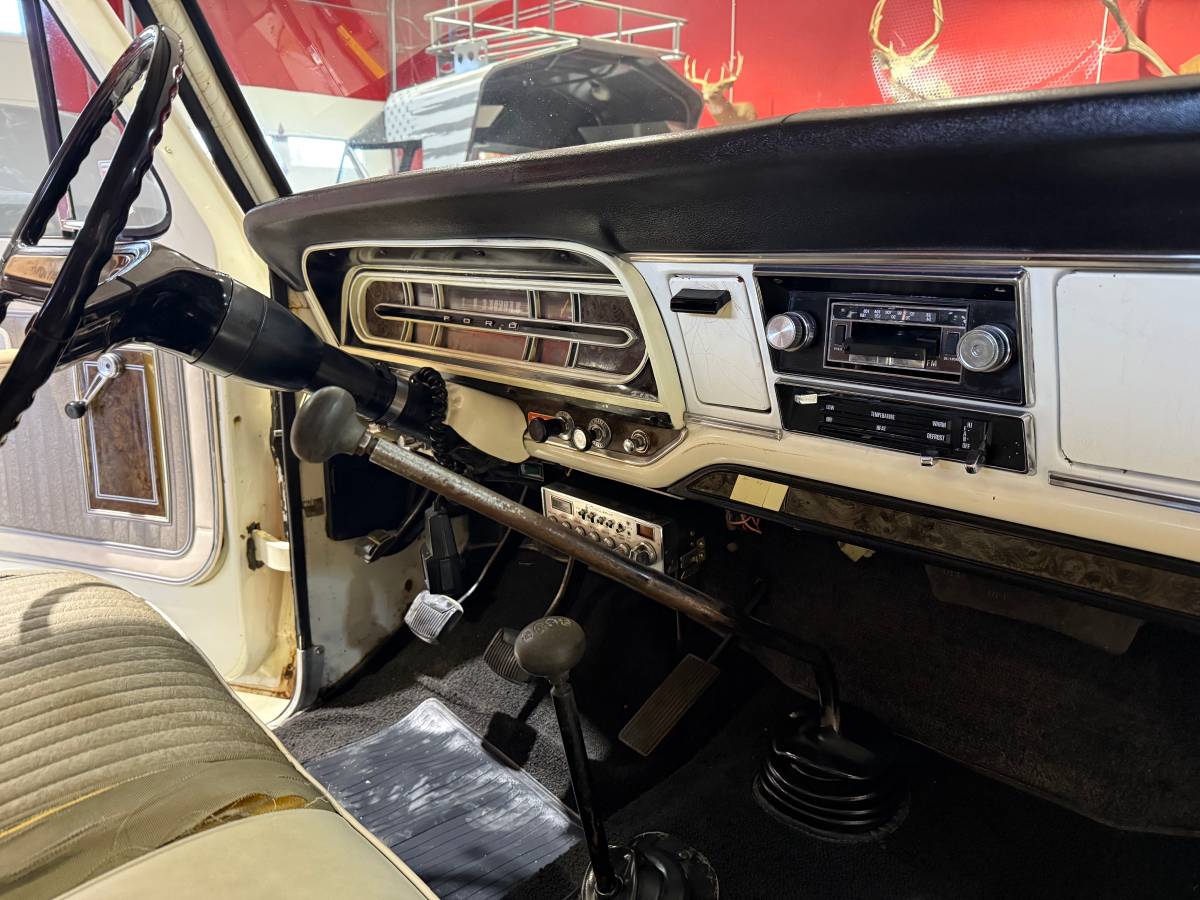 Ford-f-250-1972-10