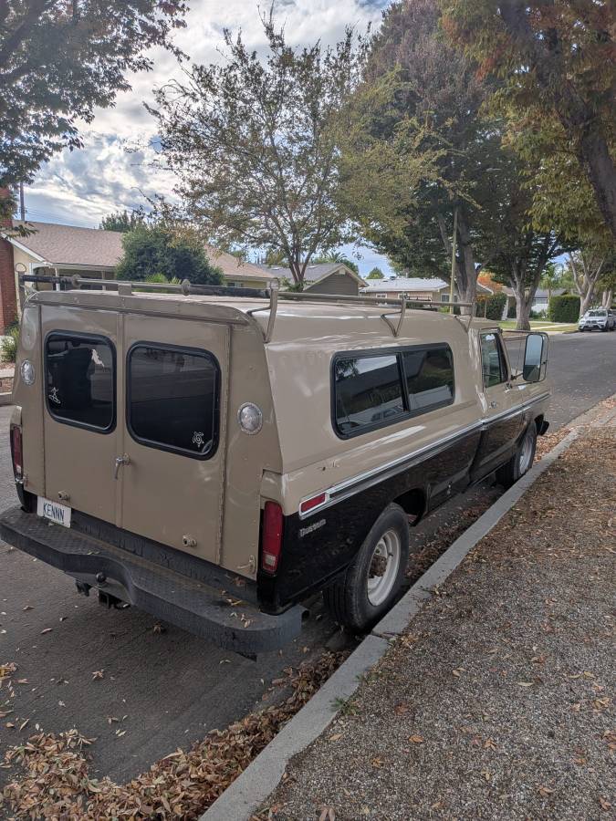 Ford-f-250-1974-custom-11