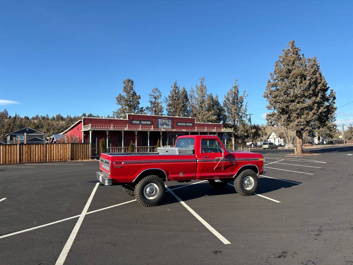 Ford-f-250-1975-red-4