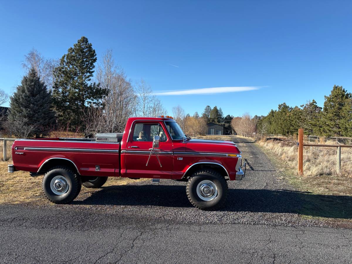 Ford-f-250-1975-red-6