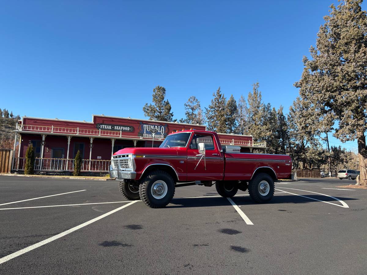 Ford-f-250-1975-red
