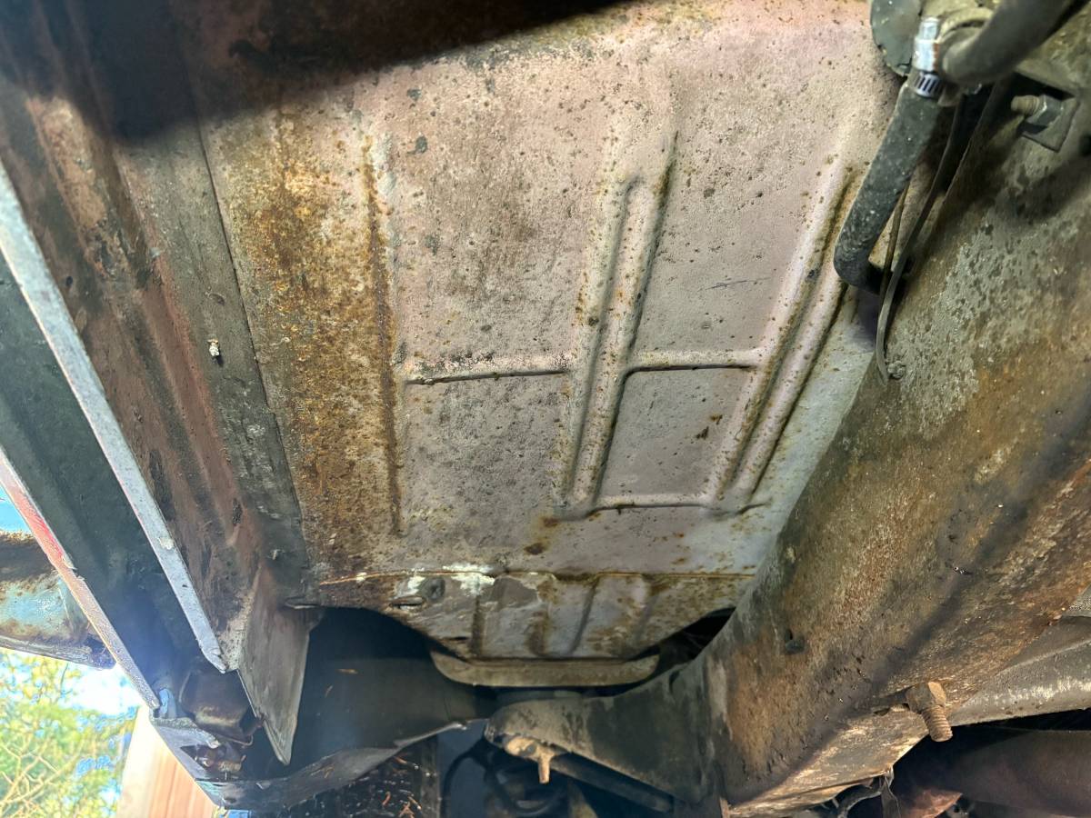 Ford-f-250-1977-white-19