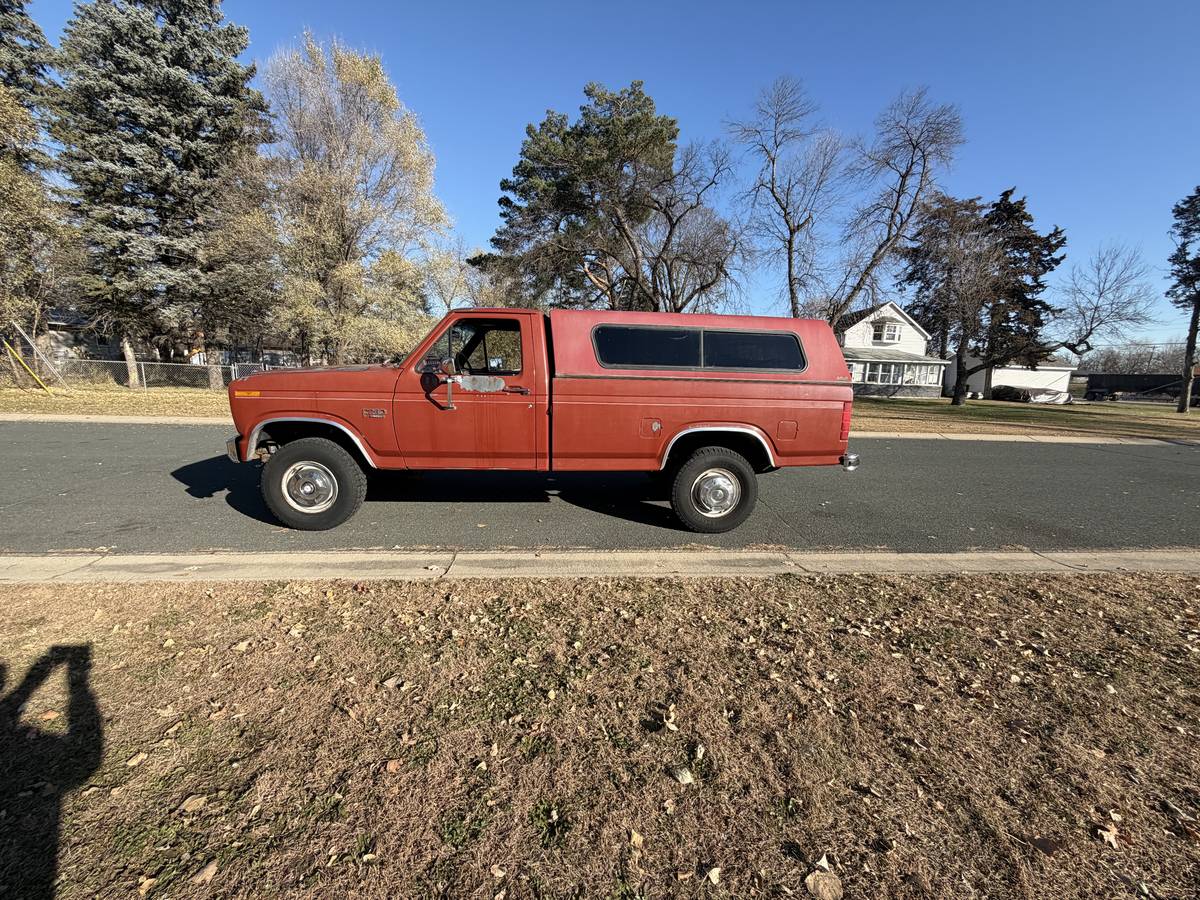 Ford-f-250-1986-red-2