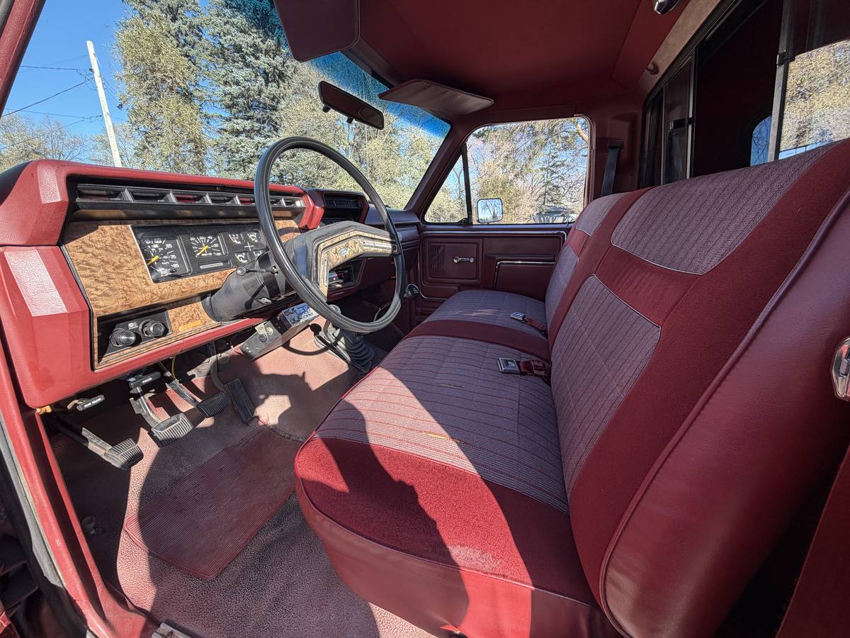 Ford-f-250-1986-red-3