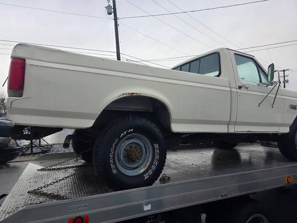 Ford-f-250-1989-white-1