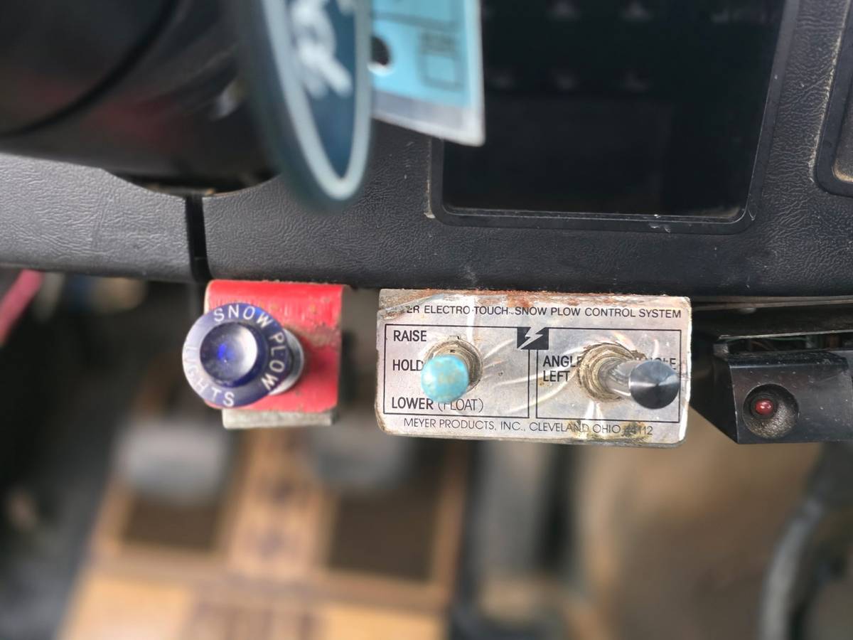 Ford-f-250-1989-white-17