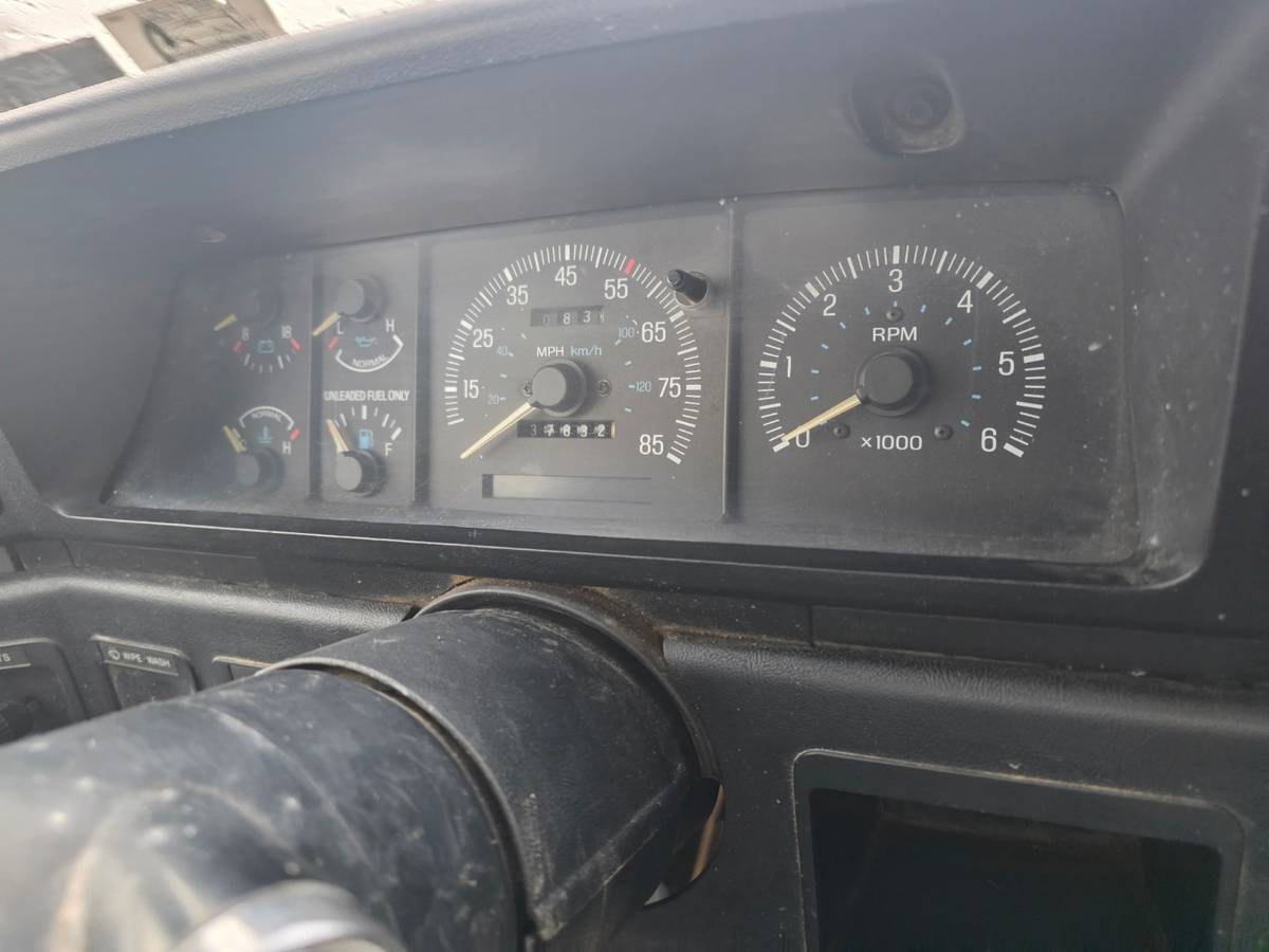 Ford-f-250-1989-white-9