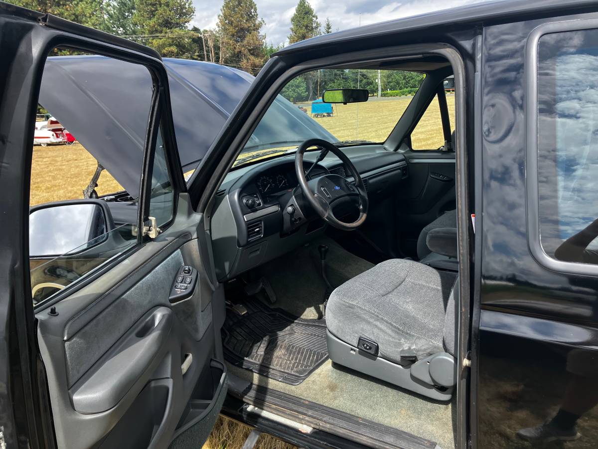 Ford-f-250-1992-black-4