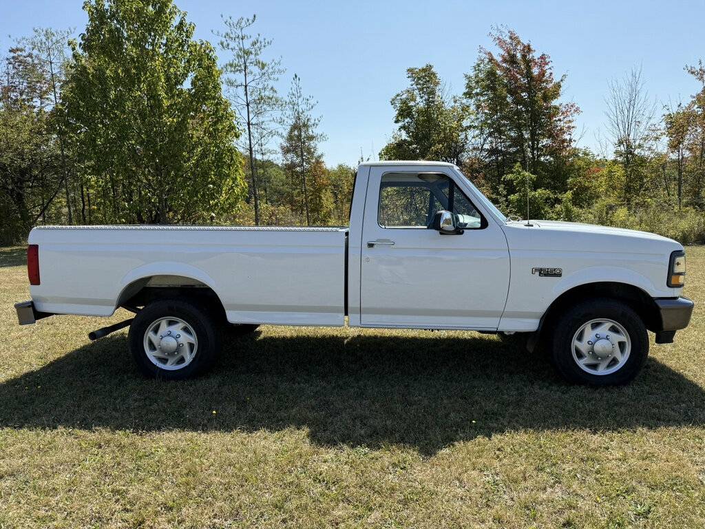 Ford-f-250-1995-white-1