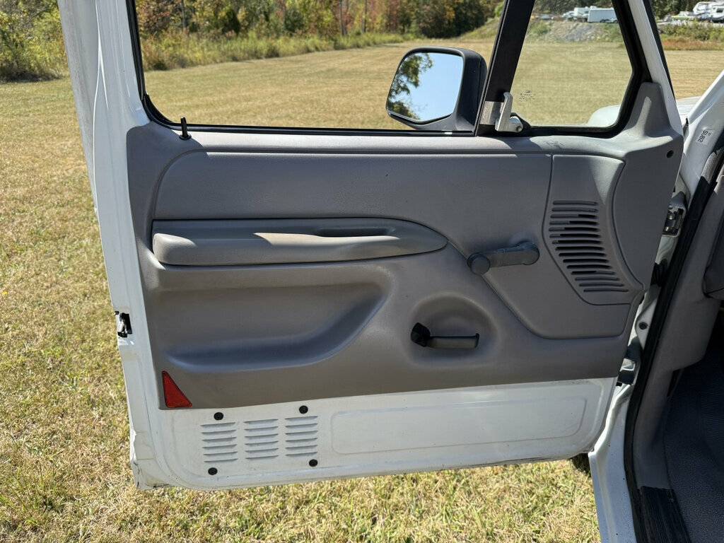 Ford-f-250-1995-white-13