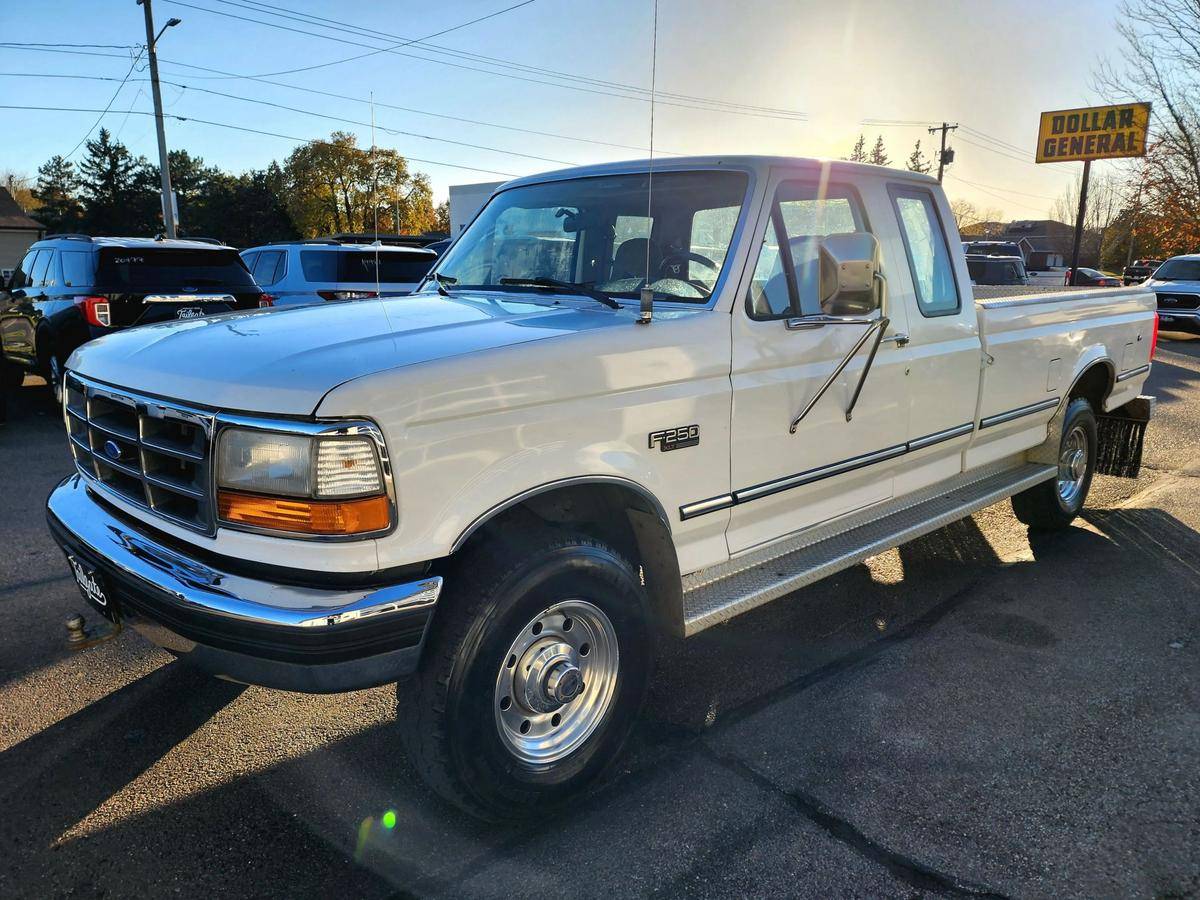 Ford-f-250-1995-white-2