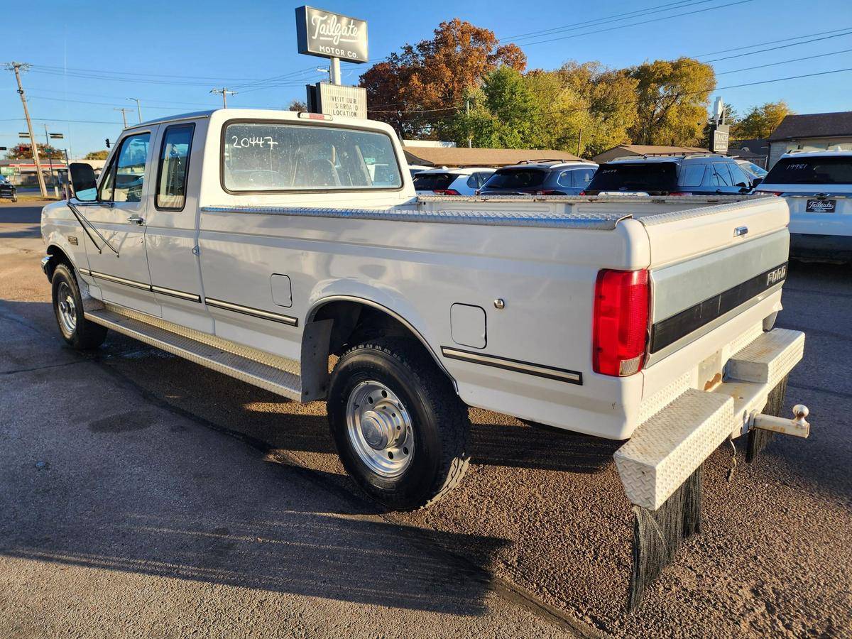 Ford-f-250-1995-white-3